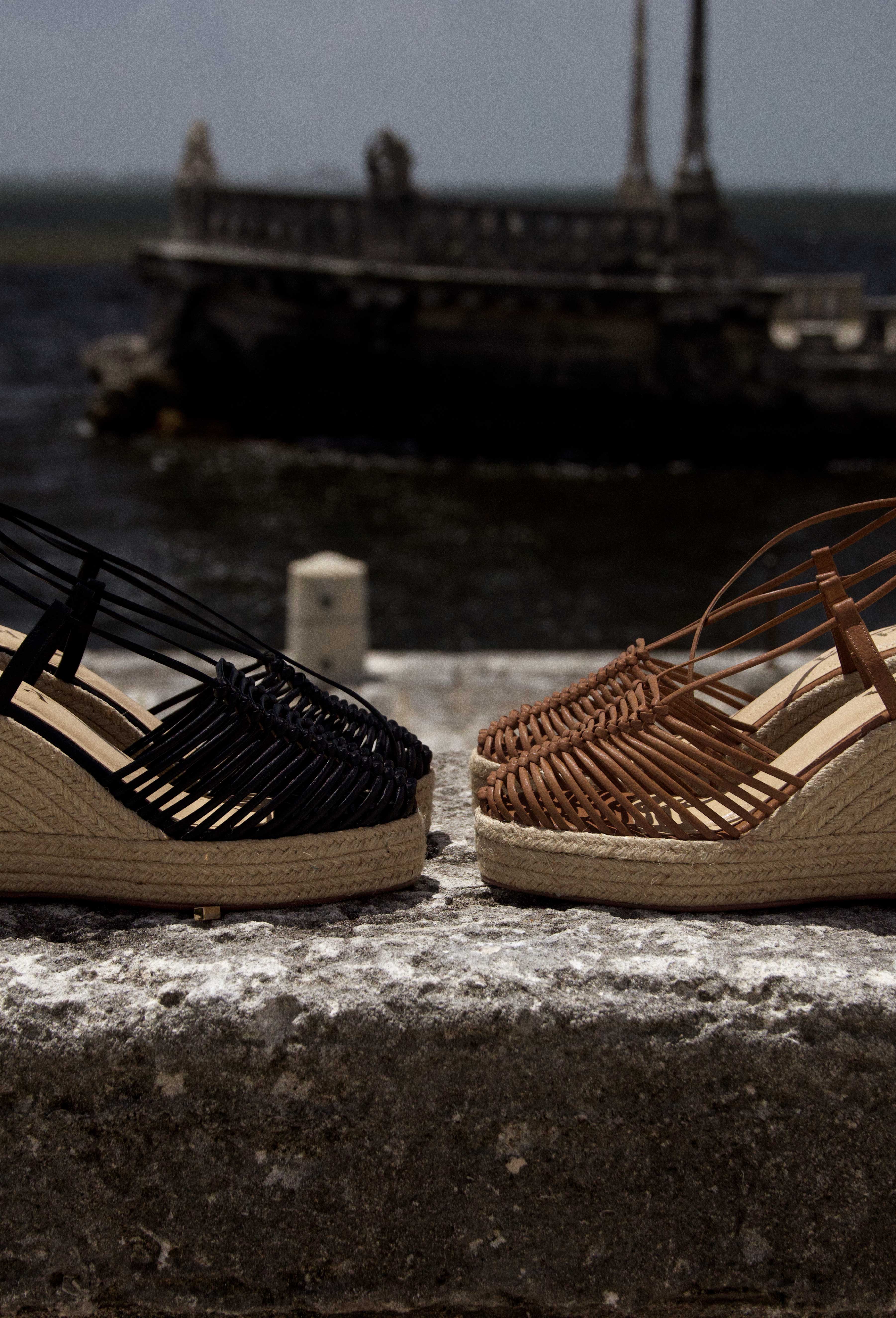 KAIA BLACK SANDALS