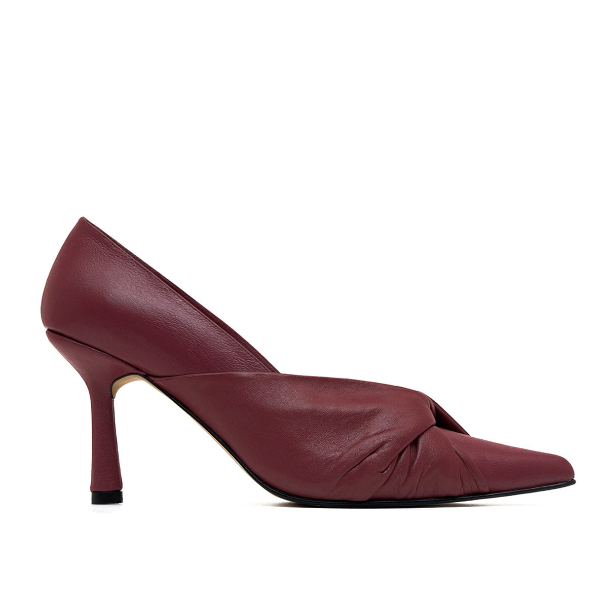 VICTORIA WINE HEELS X HELENA FADUL
