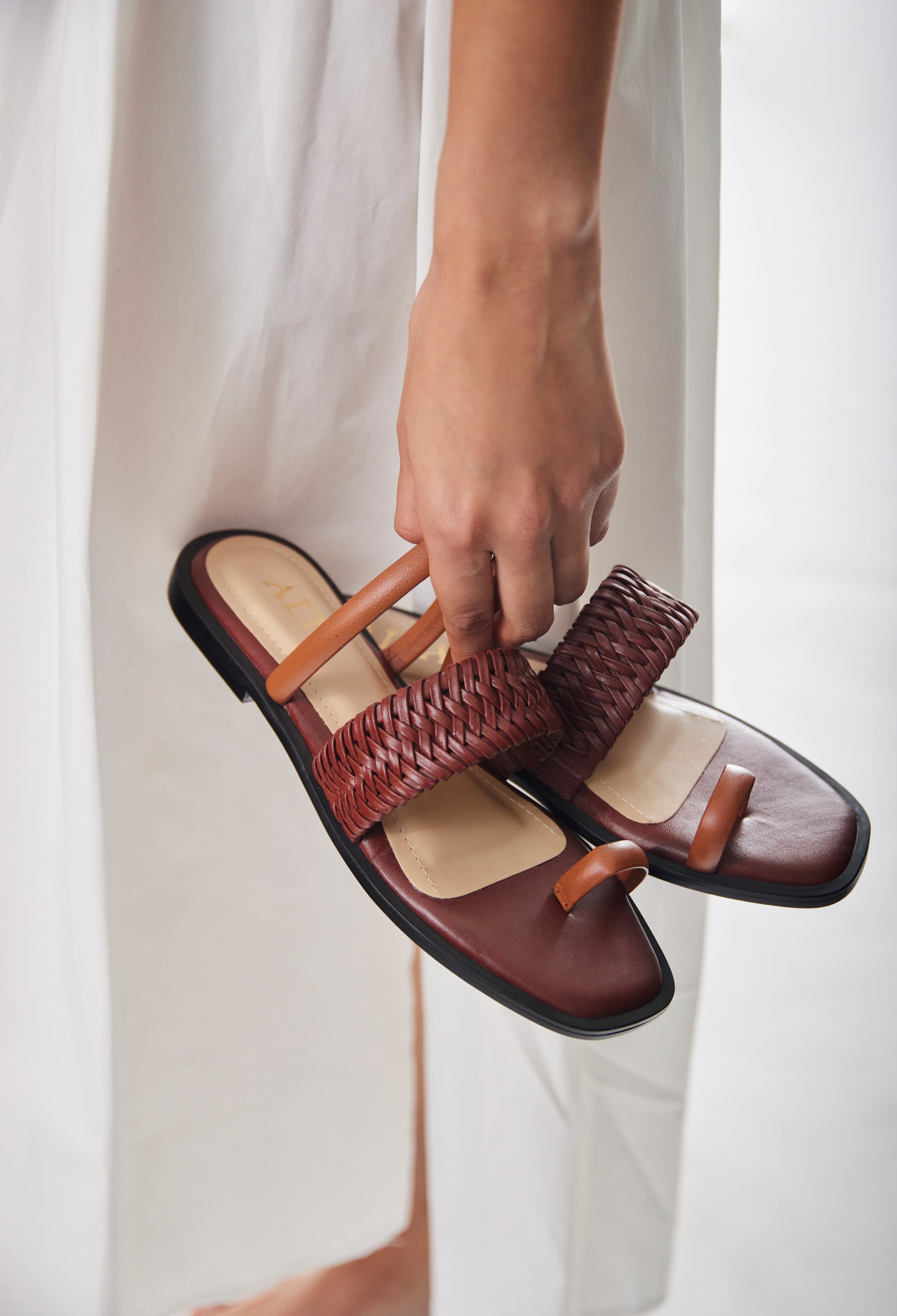 ALLEGRA COGNAC SANDALS
