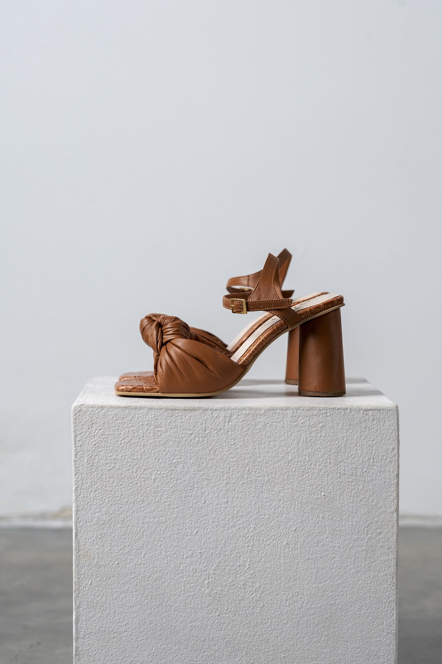 ALESSIA BROWN SANDALS