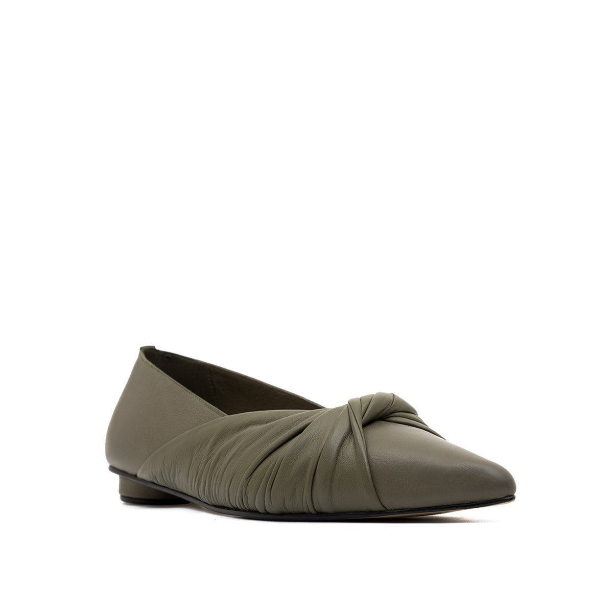 PAULA OLIVE FLATS X HELENA FADUL