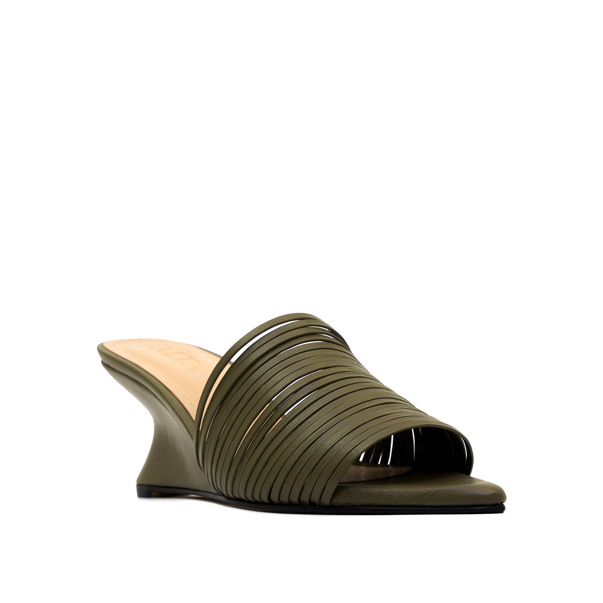 EMILIA OLIVE HEELS X HELENA FADUL